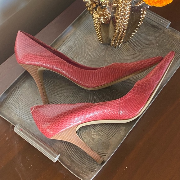 Barbie Pink faux snake skin stiletto pumps - Picture 10 of 13